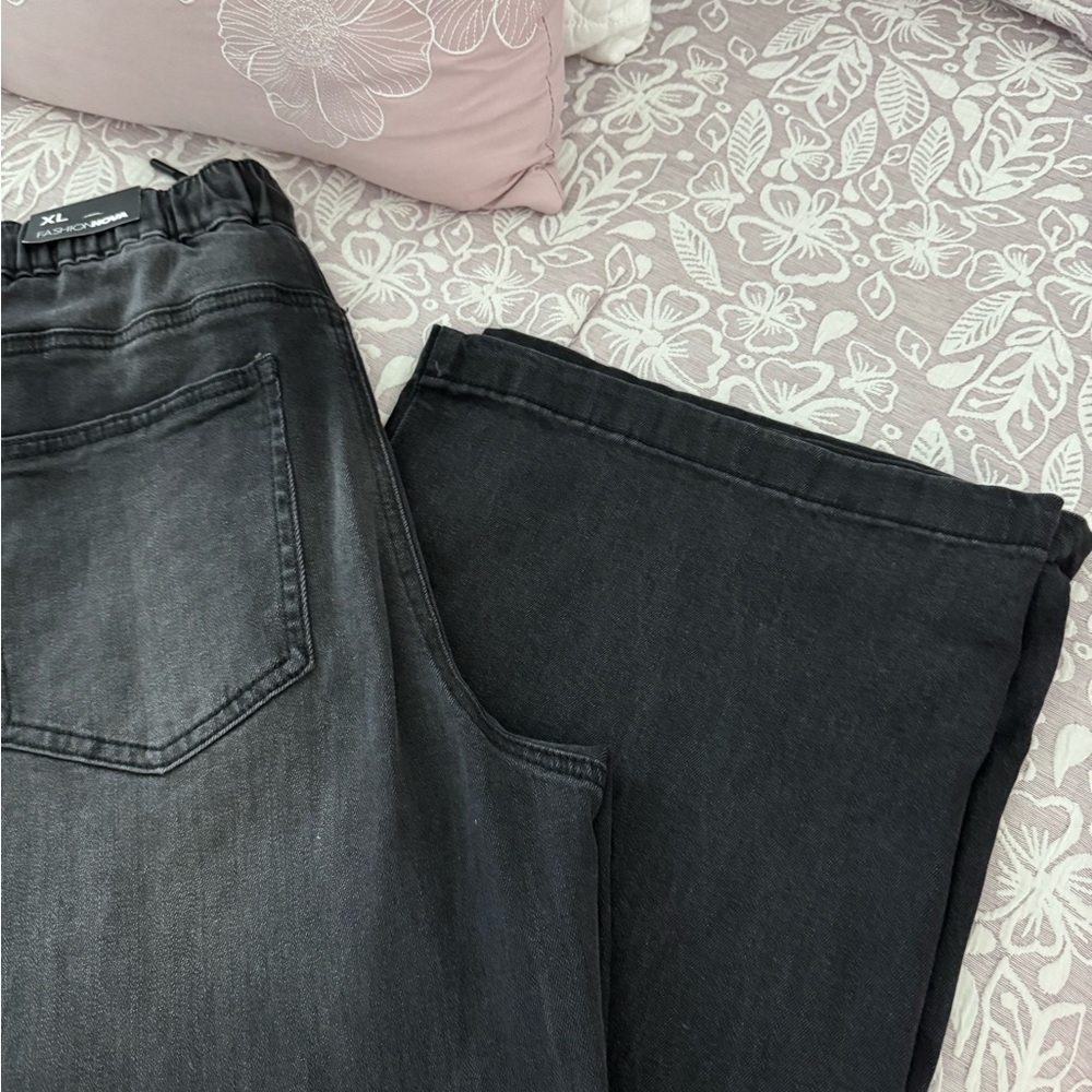 Fashion Nova Wide Leg Jeans - Picture 10 of 10